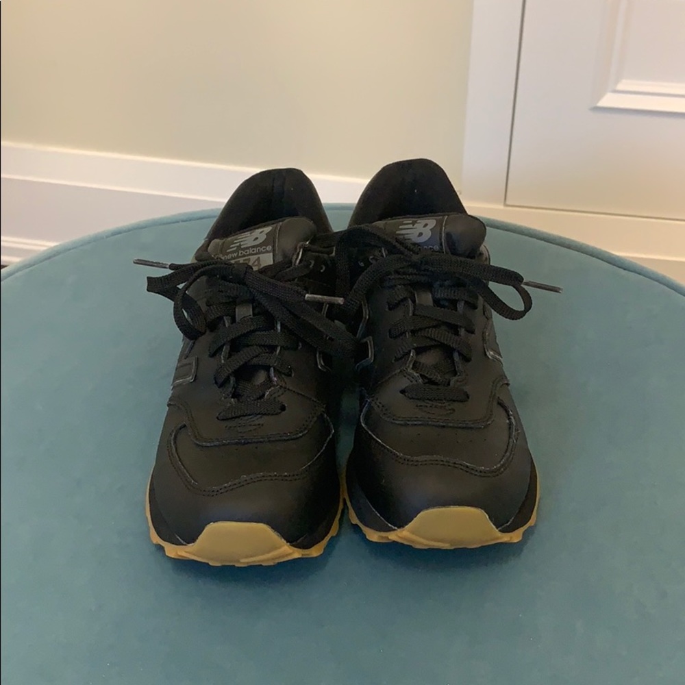 New balance size men’s 7 leather sneakers